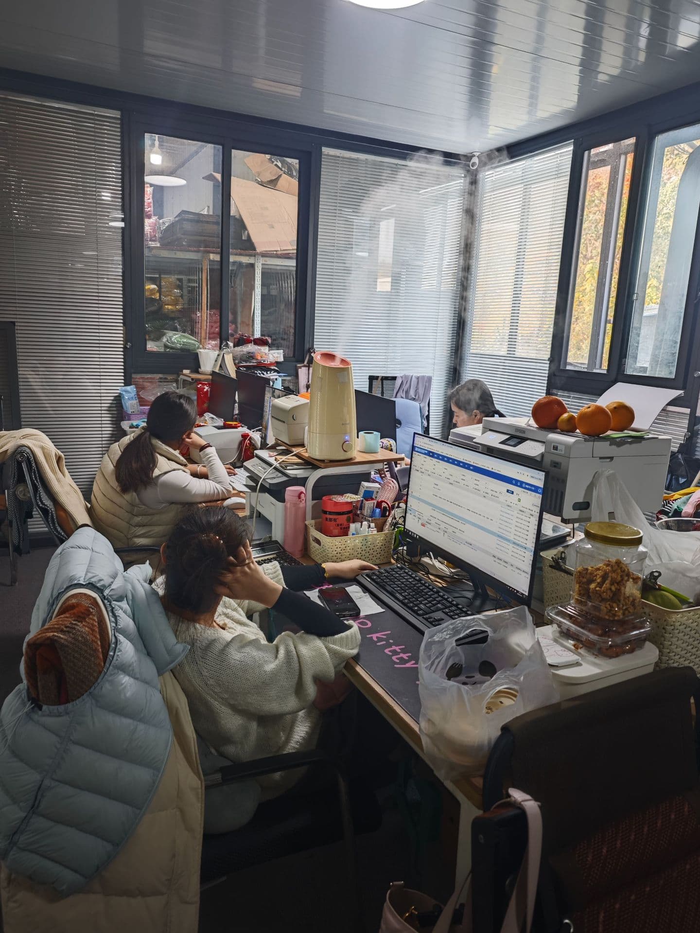 Yiwu Yange Clothing Co., Ltd.