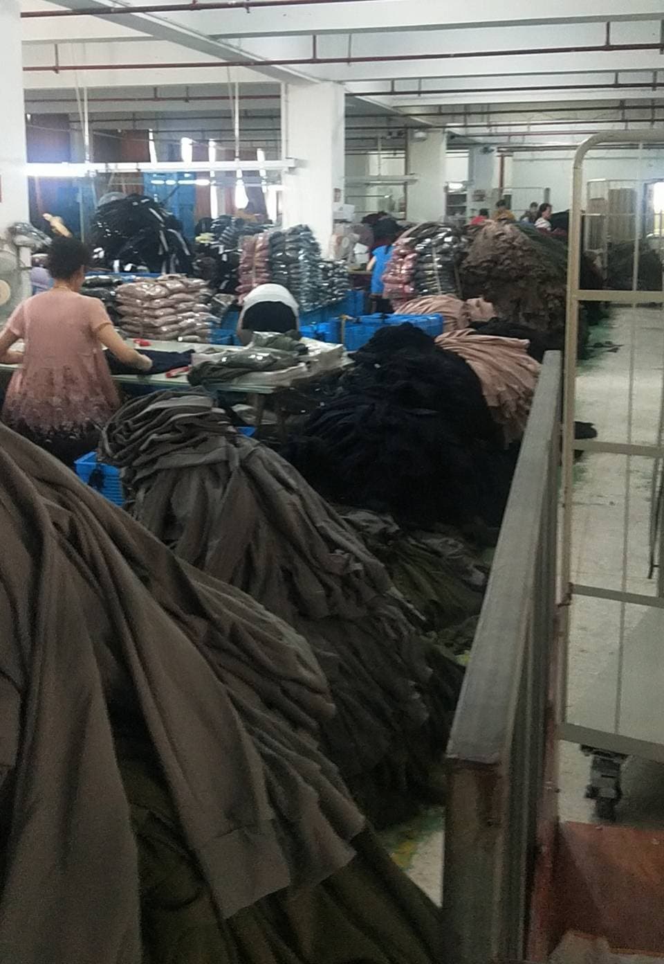 Yiwu Luoshi Socks Factory