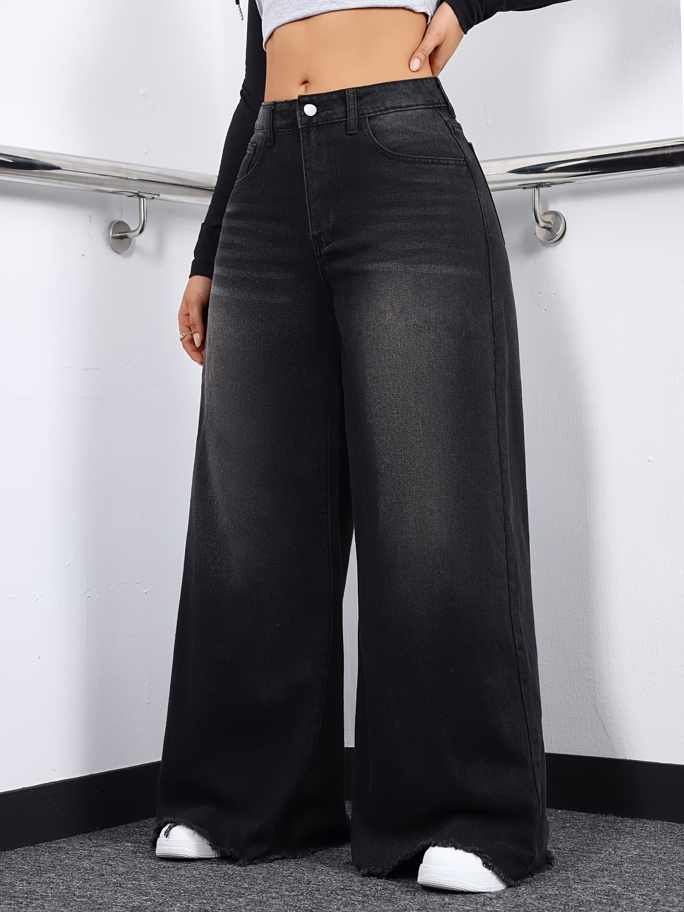Yiwu Houzhou Clothing Co., Ltd.