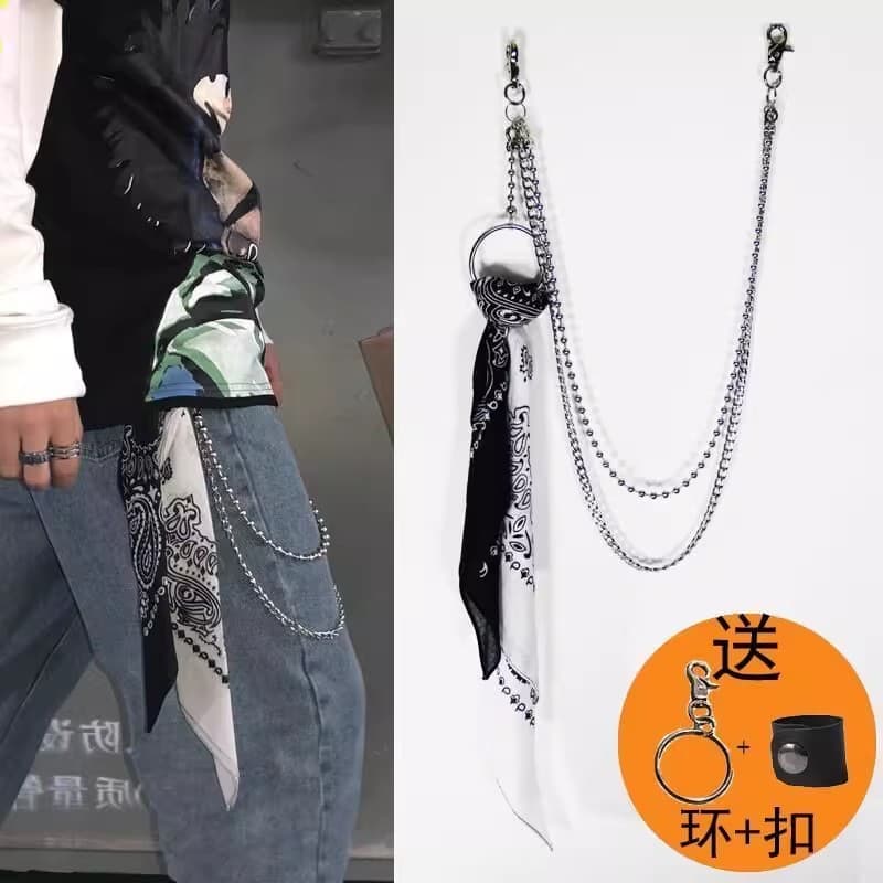 Стильный универсальный двухцветный шелковый шарф с металлической двухслойной цепочкой, джинсы и аксессуары в стиле хип-хоп.