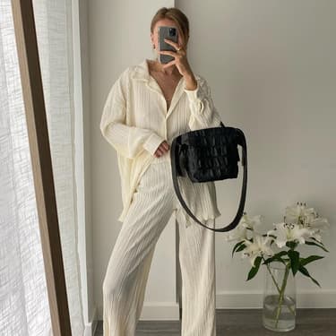 Guangzhou Wanlijia Clothing Co., Ltd.