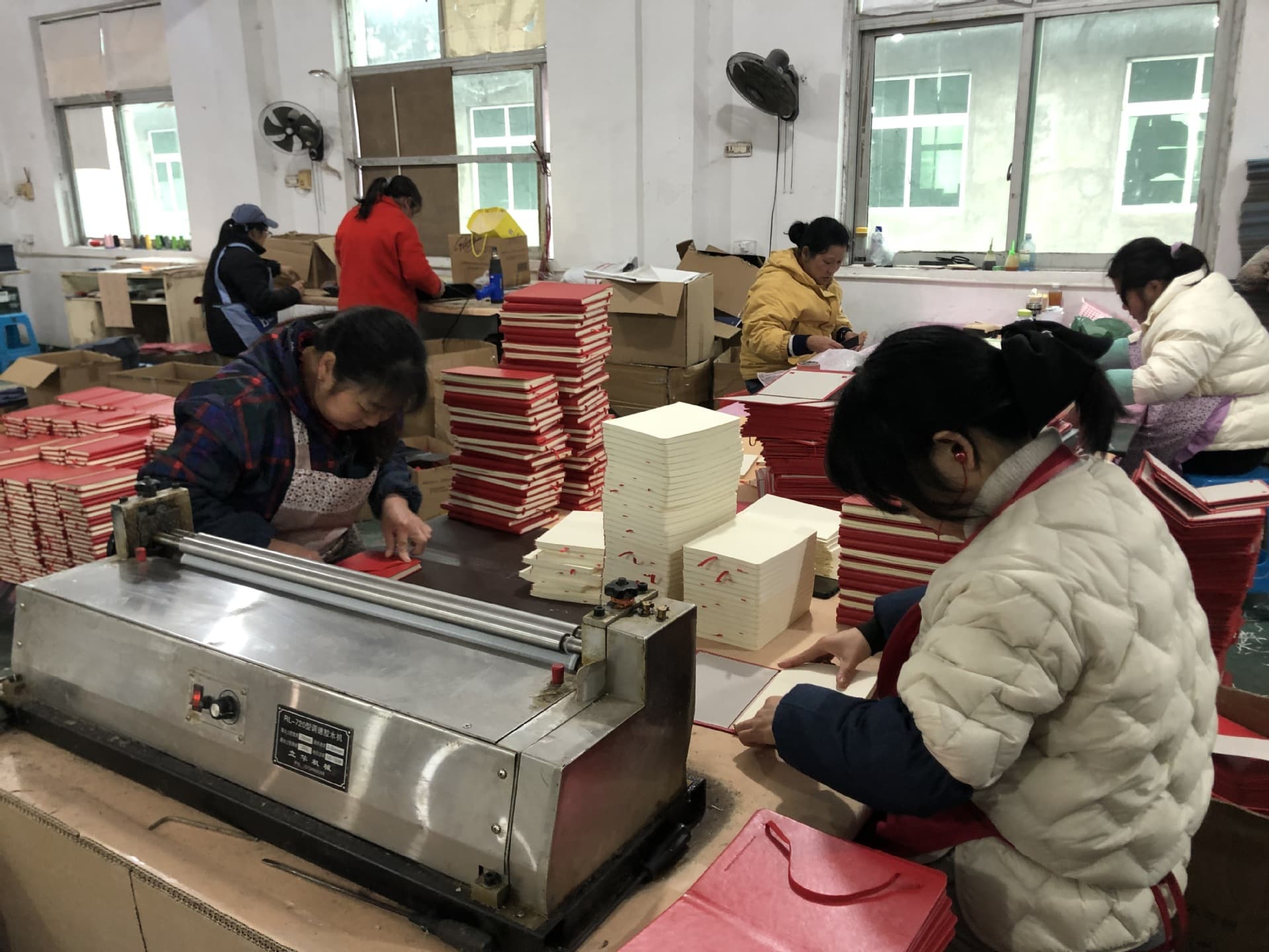 Yiwu Xingcai Leather Goods Co., Ltd.
