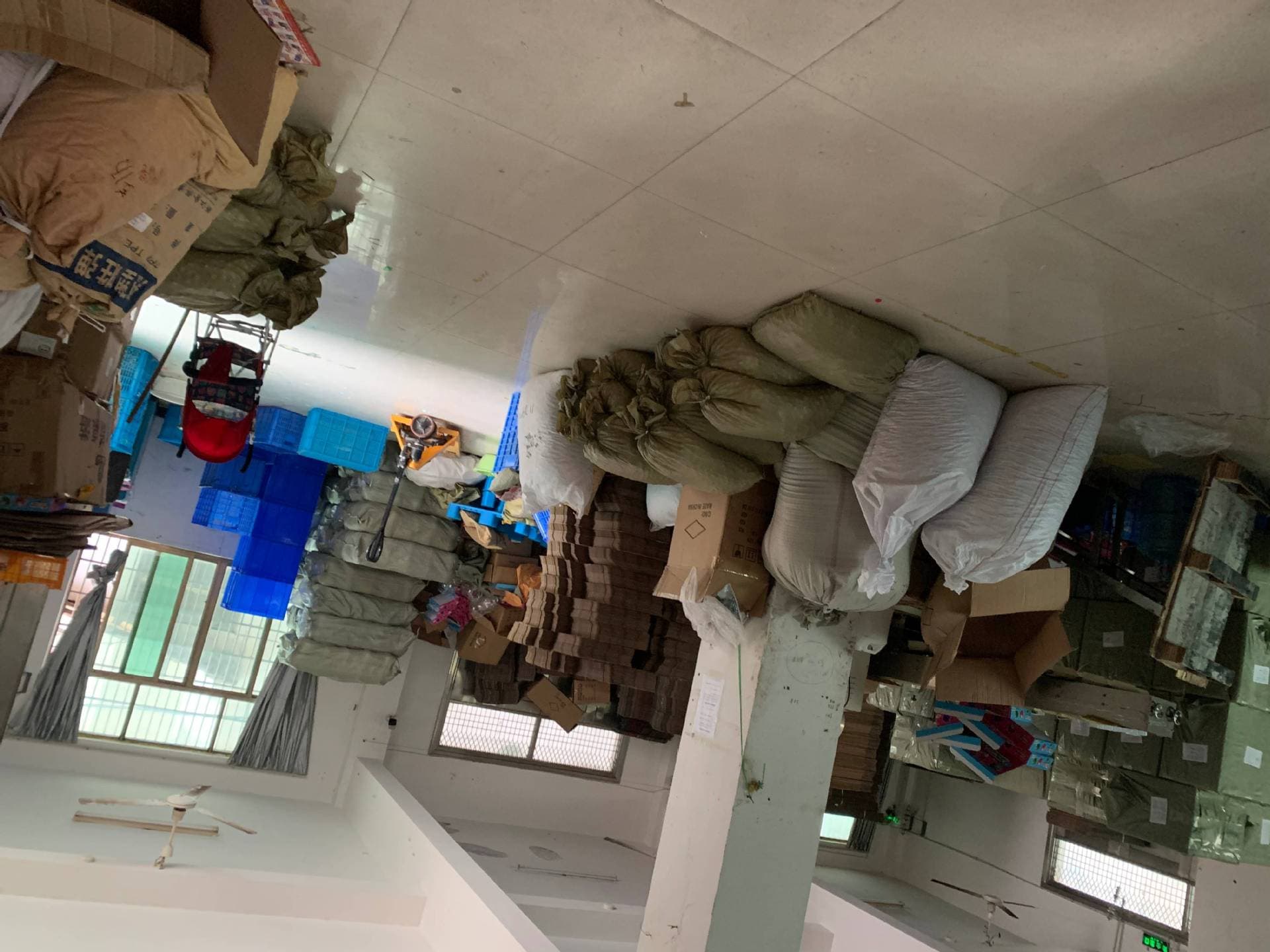 Yiwu Boyun Accessories Factory