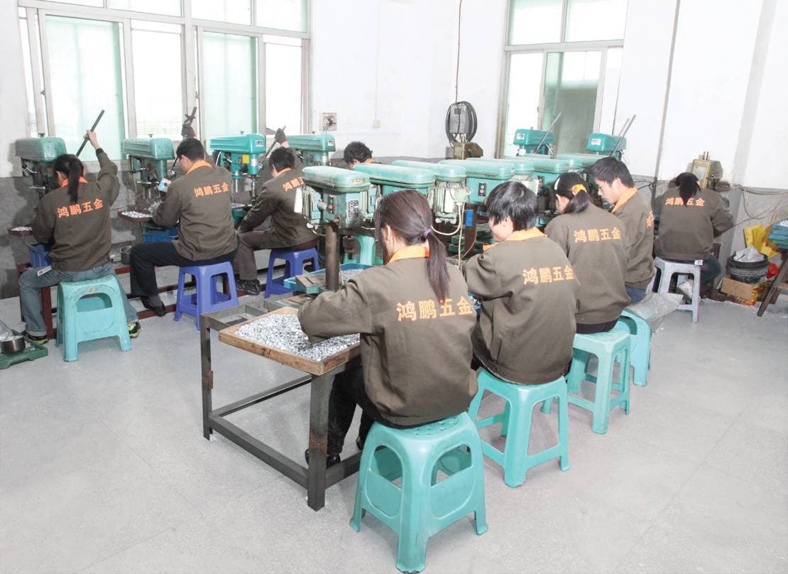 Shishi Hongpeng Hardware & Apparel Co., Ltd.