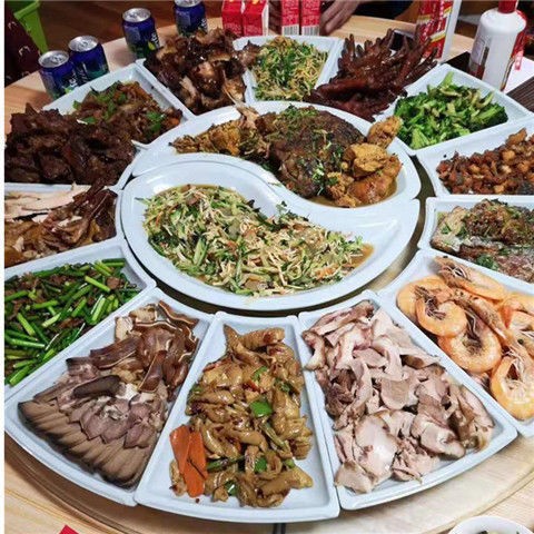 Наборы мебели для кухонь и столовых комнат