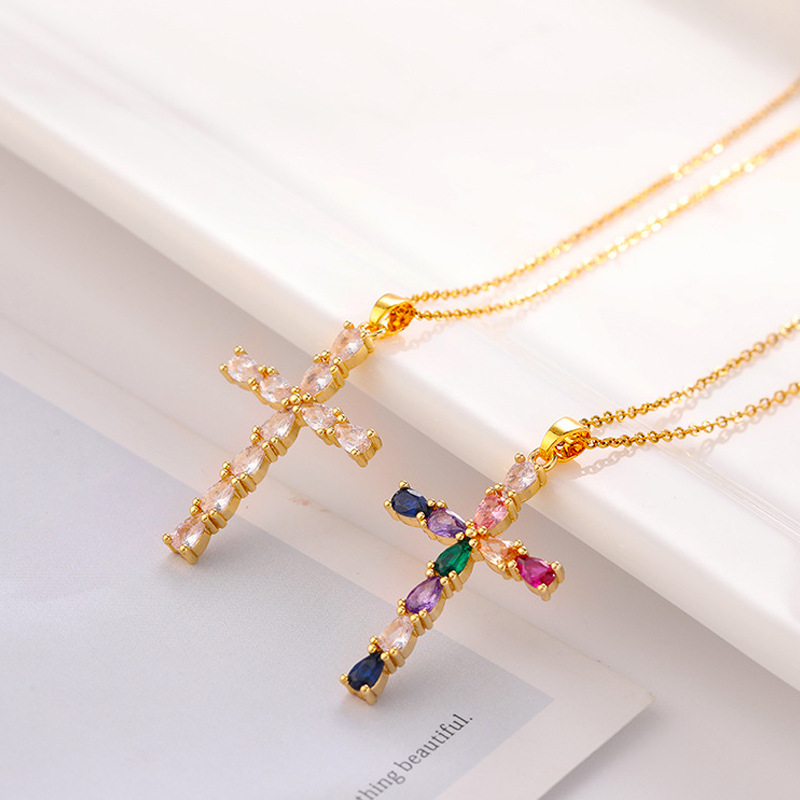 Кулон-крест с цирконием на цепочке оптом из Китая