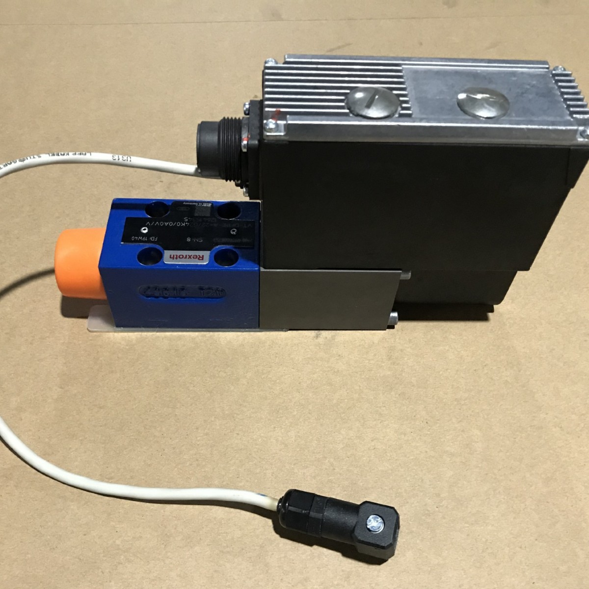 Продажи продукции REXROTH R900703575 VT-DFPE-A-2 оптом из Китая