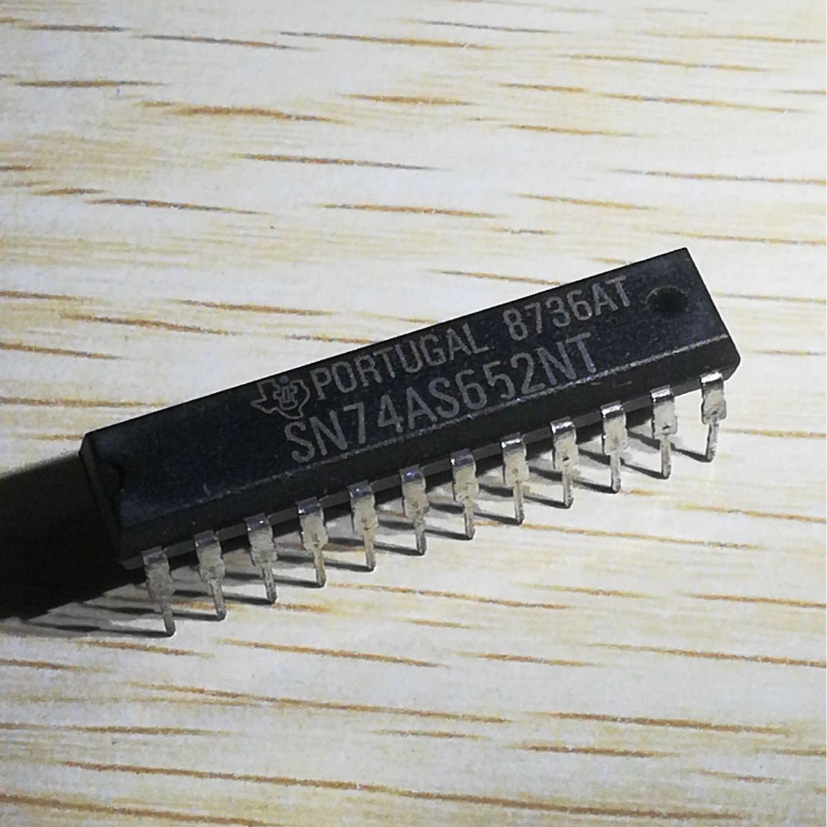 SN74AS652NT интегральная схема DIP24 оптом из Китая
