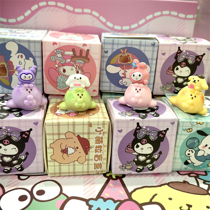 Милая фигурка Sanrio из смолы — оптом из Китая